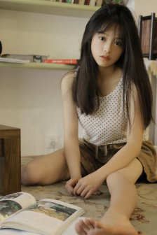 胸大的姑娘免费观看